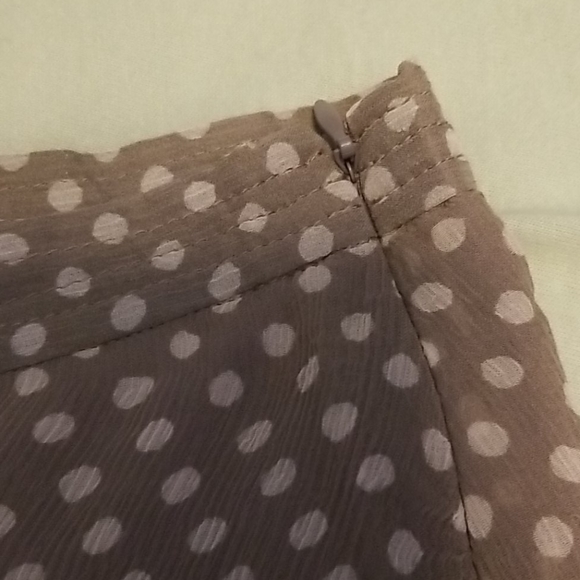 Women's Skirt *FINAL DAY 11/24* - Picture 4 of 6